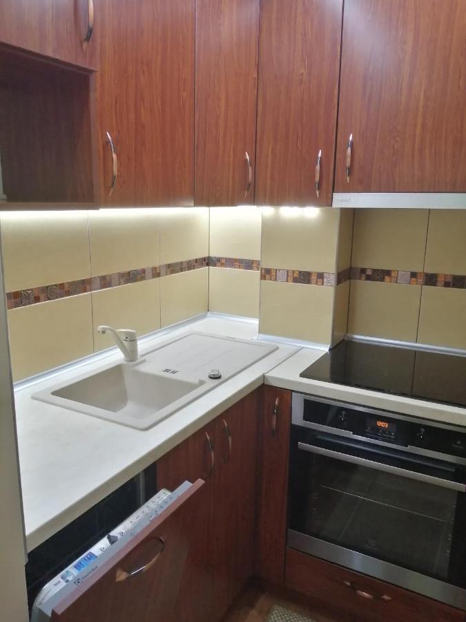 Matyas Apartman Тата Екстер'єр фото