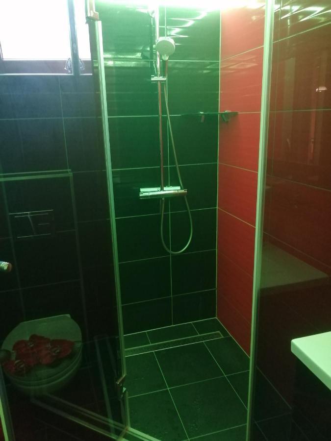 Matyas Apartman Тата Екстер'єр фото